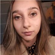 Doy clases de alemán para todas las edades. Estudié en un colegio alemán y me he seguido formando. Mi nivel es C1